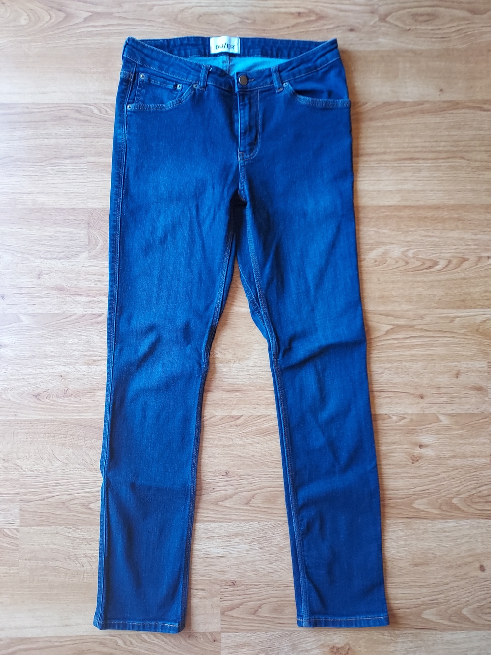 Duer Women’s Straight Leg Slim Jeans in Dark Blue - Picture 2 of 9